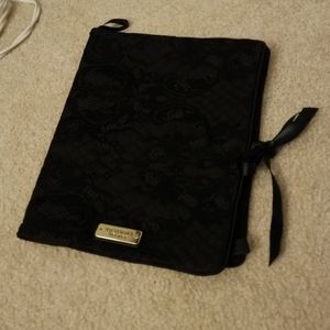 Great conditon Victoria's secret undergarments bag